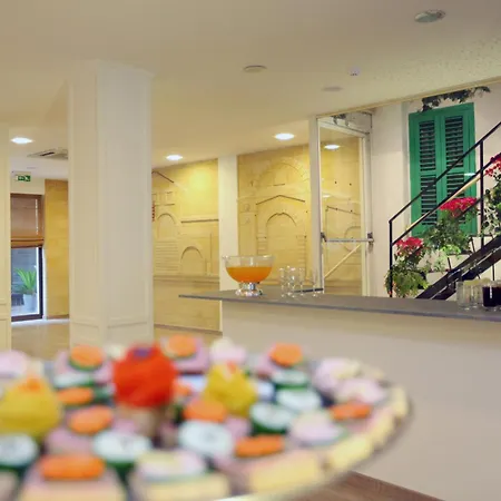 센트룸 - 시티 센터 호텔 니코시아