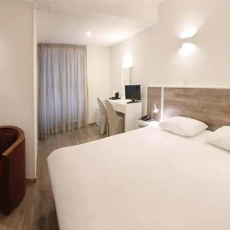 센트룸 - 시티 센터 호텔