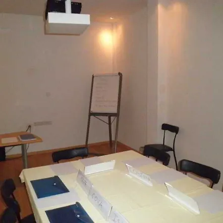 센트룸 - 시티 센터 3* 니코시아