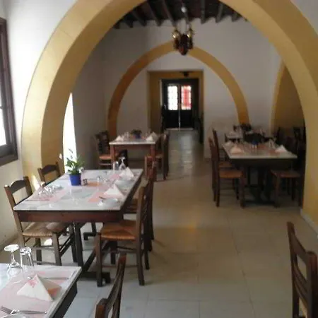 호텔 센트룸 - 시티 센터 3*