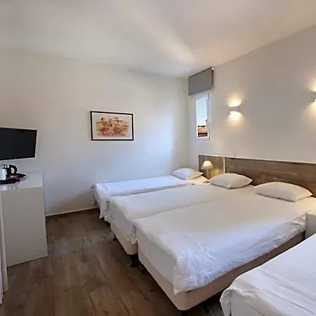 Centrum - Center Hotel 3*