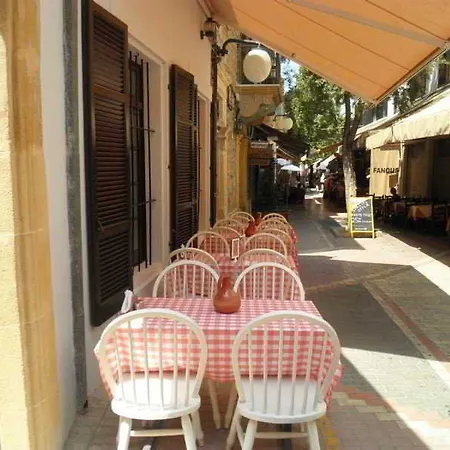 Centrum Ξενοδοχείο 3*