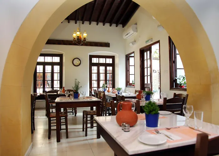 Hotel Centrum - Center 3*