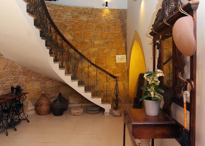 Centrum Ξενοδοχείο 3*